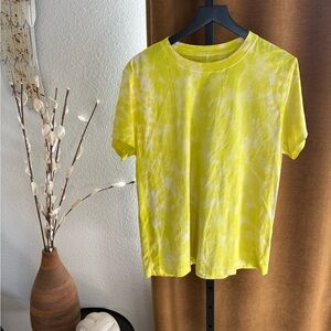 Lululemon yellow tie-dye shirt size 6